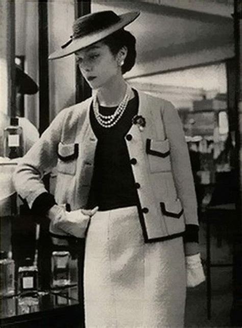 how much did chanel clothes cost in 1950|coco chanel suit history.